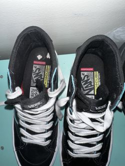 Vans Lizzy high top skate shoe size 6