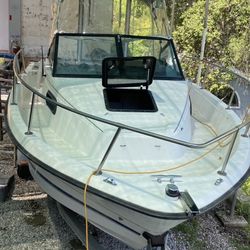 97 Bayliner Trophy Walk Around Fishing Boat 20’ And Trailer .excellent Cond.