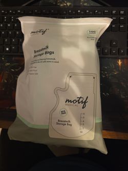Motif breastmilk storage bags