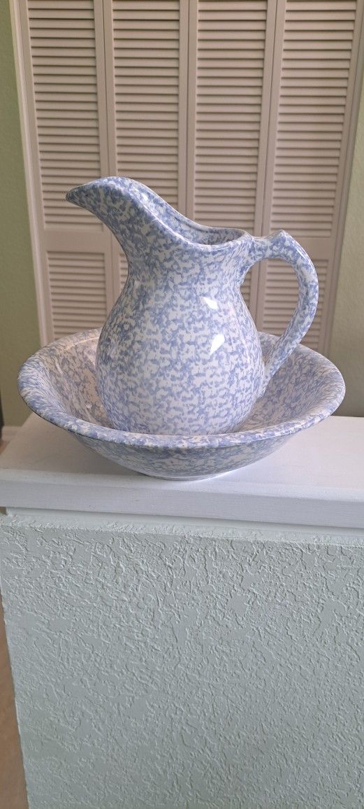 Vintage BOWL & PITCHER 