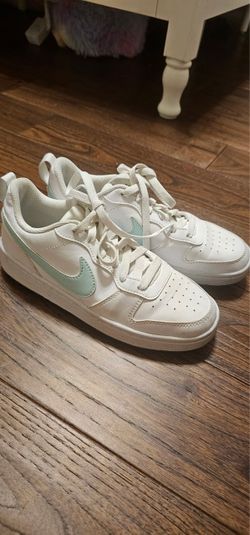 Girls Nike shoes