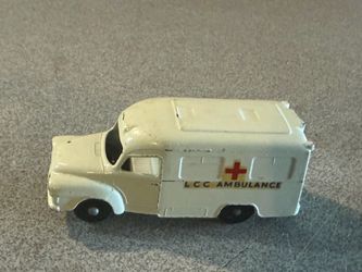1962 Lesney Matchbox Lomas Bedford LCC Ambulance Old Toy 1/64