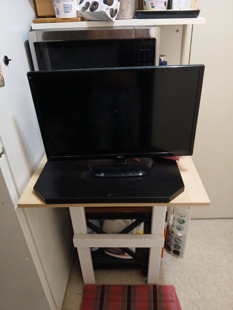 25inch LG TV With Remote $20.00