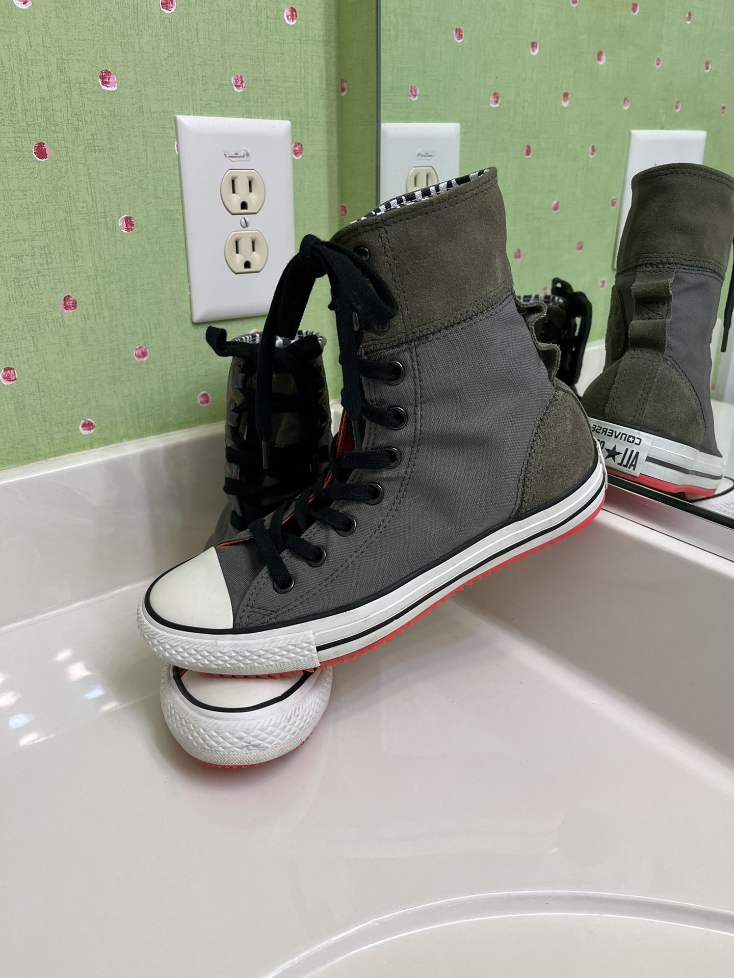 CONVERSE SIZE 7