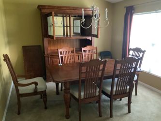 Wood Dining Table Set with China Hutch     (Used)