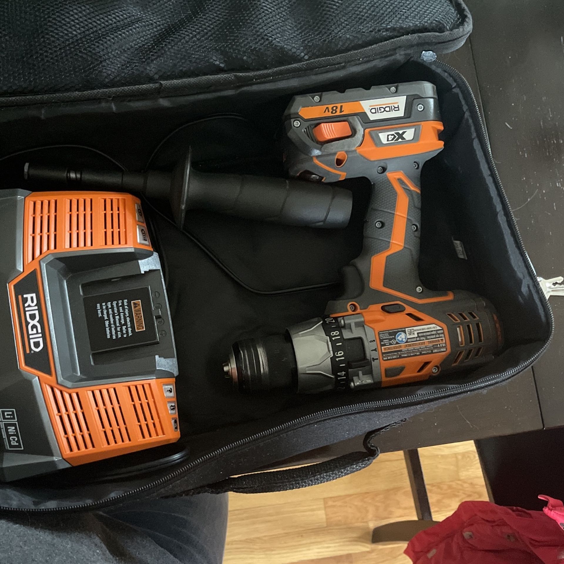 18 V