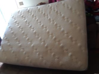 PRO.COMFORT Queens mattress and box spring