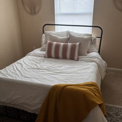 Bed frame and mattress 