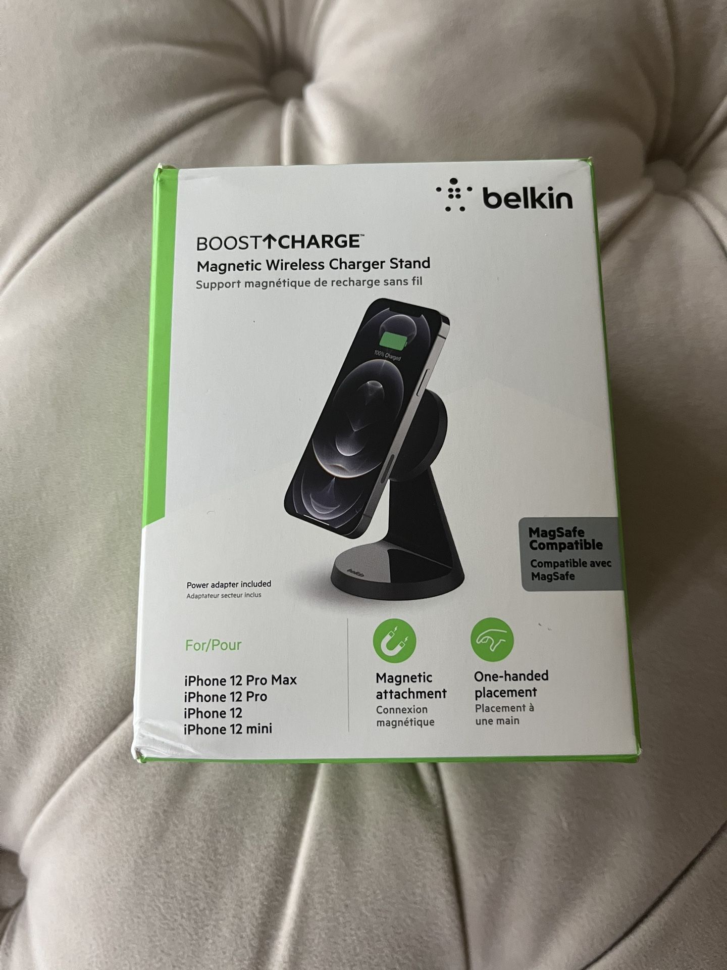 Belkin Magnetic Wireless Charging Stand