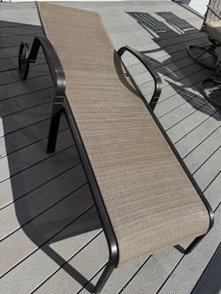 Out door lounge chair with wheels