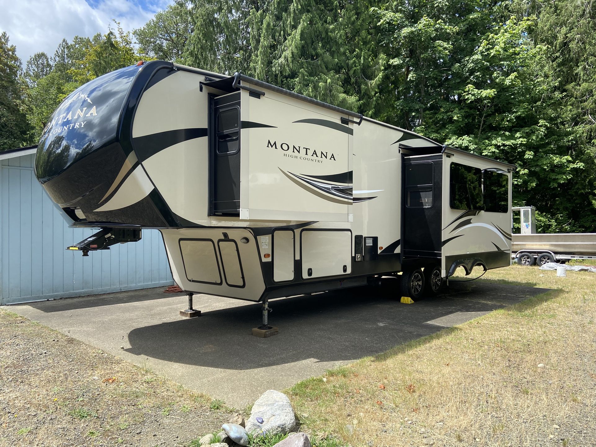 2017 Keystone Montana High Country