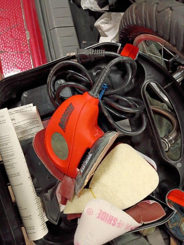 BLACK & DECKER 20V Mouse Sander BDCMS20 Tool Only With Extras