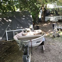 12’ Aluminum Boat W Trailer.
