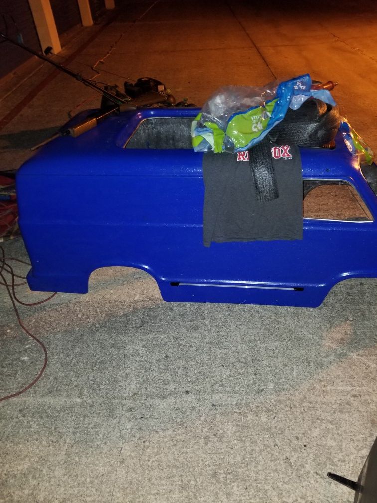 Fiberglass van body for go kart