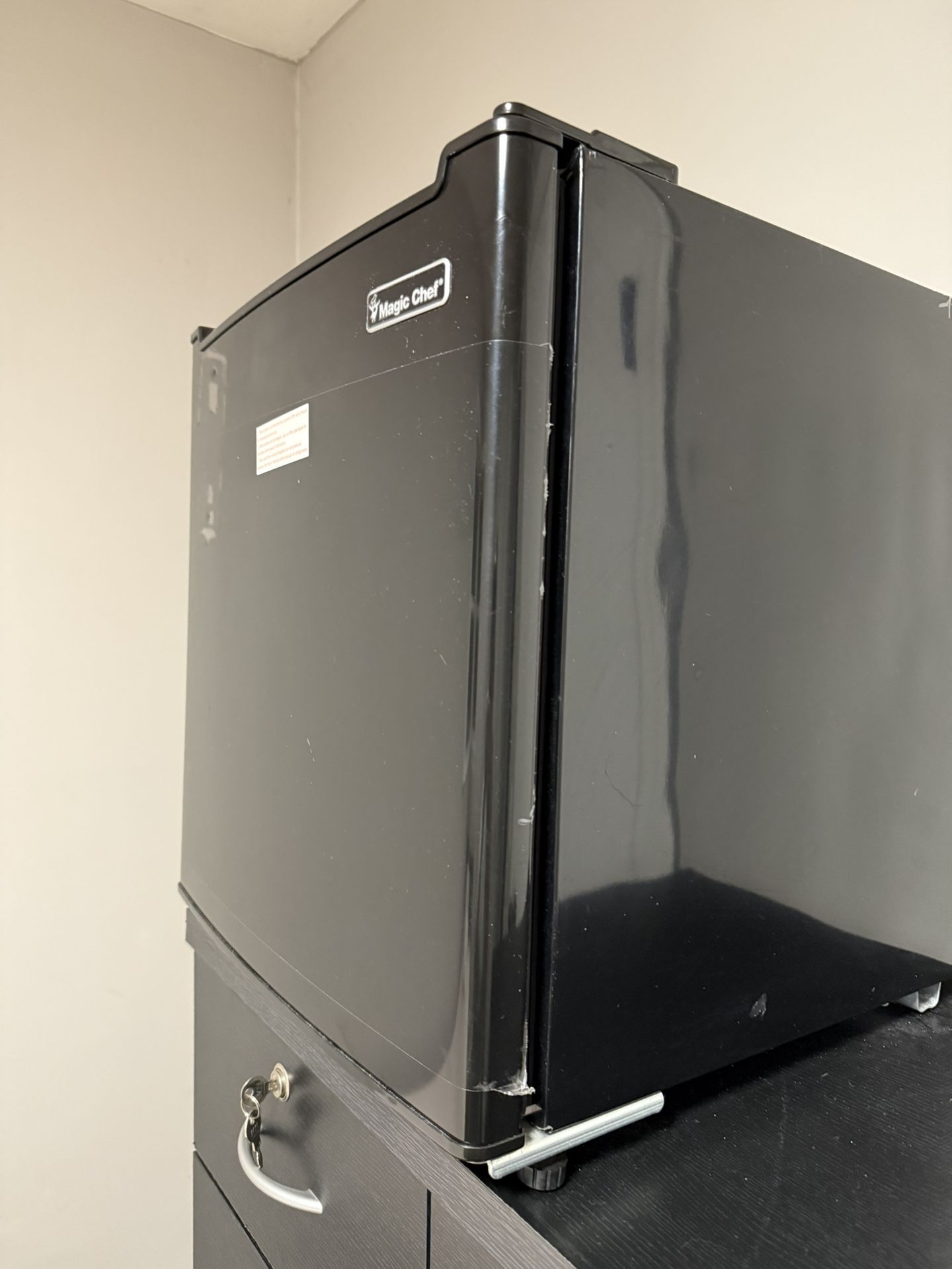 Magic Chef mini fridge