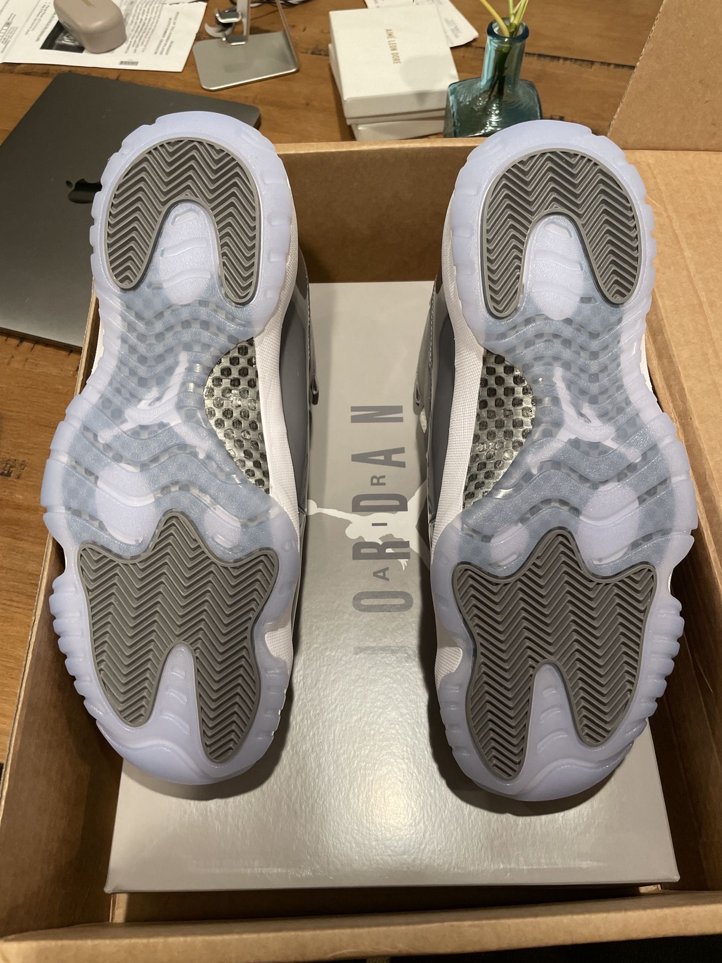 Jordan 11 Cool Grey Size 10.5 for Sale in Las Vegas, NV - OfferUp