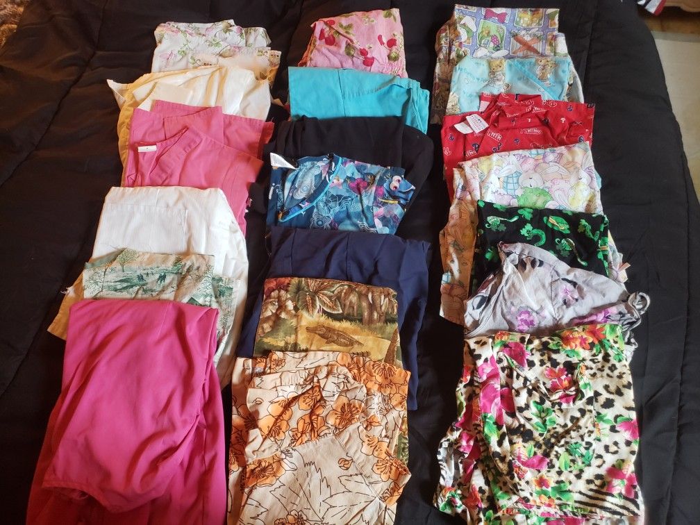 Women's Scrub Sets XS
