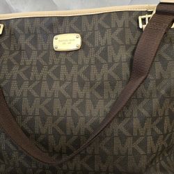 Michael Kors Diper Bag