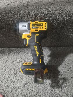 DRILL DCF845 DEWALT  NEW (ONLY TOOL)