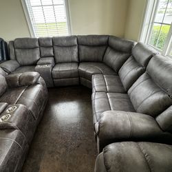 Gray Manual Reclining Sectional Sofa With Cupholders And Phone Chargers