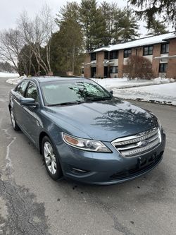 2010 Ford Taurus