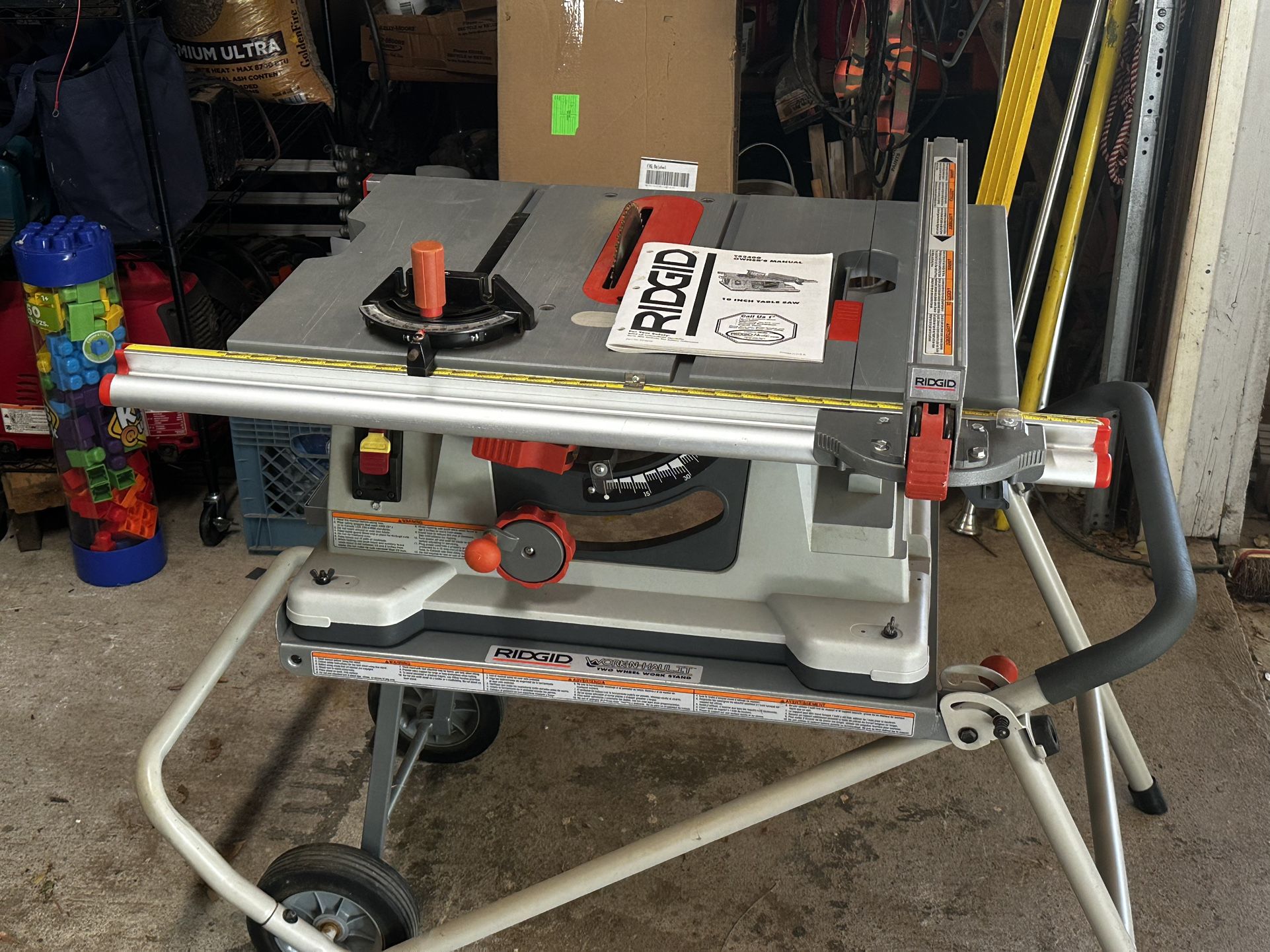Portable table saw