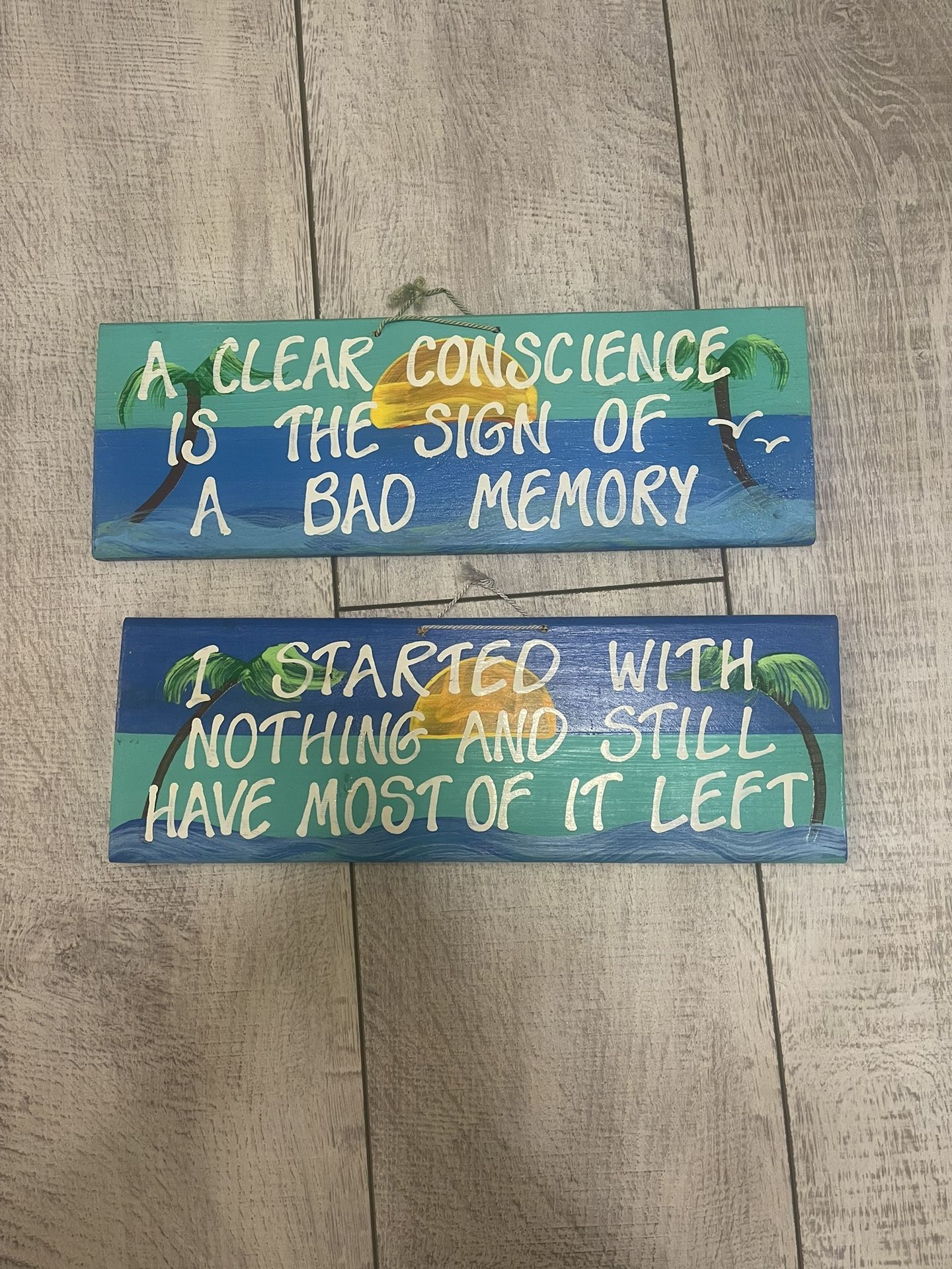 coastal fun sign quotes. like new. perfect and fun 2/$9