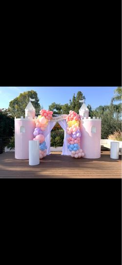 Large Princess Castle Towers / Pillars – Event Décor – Set of 2