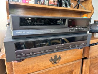 2 free NONWORKING VCRs