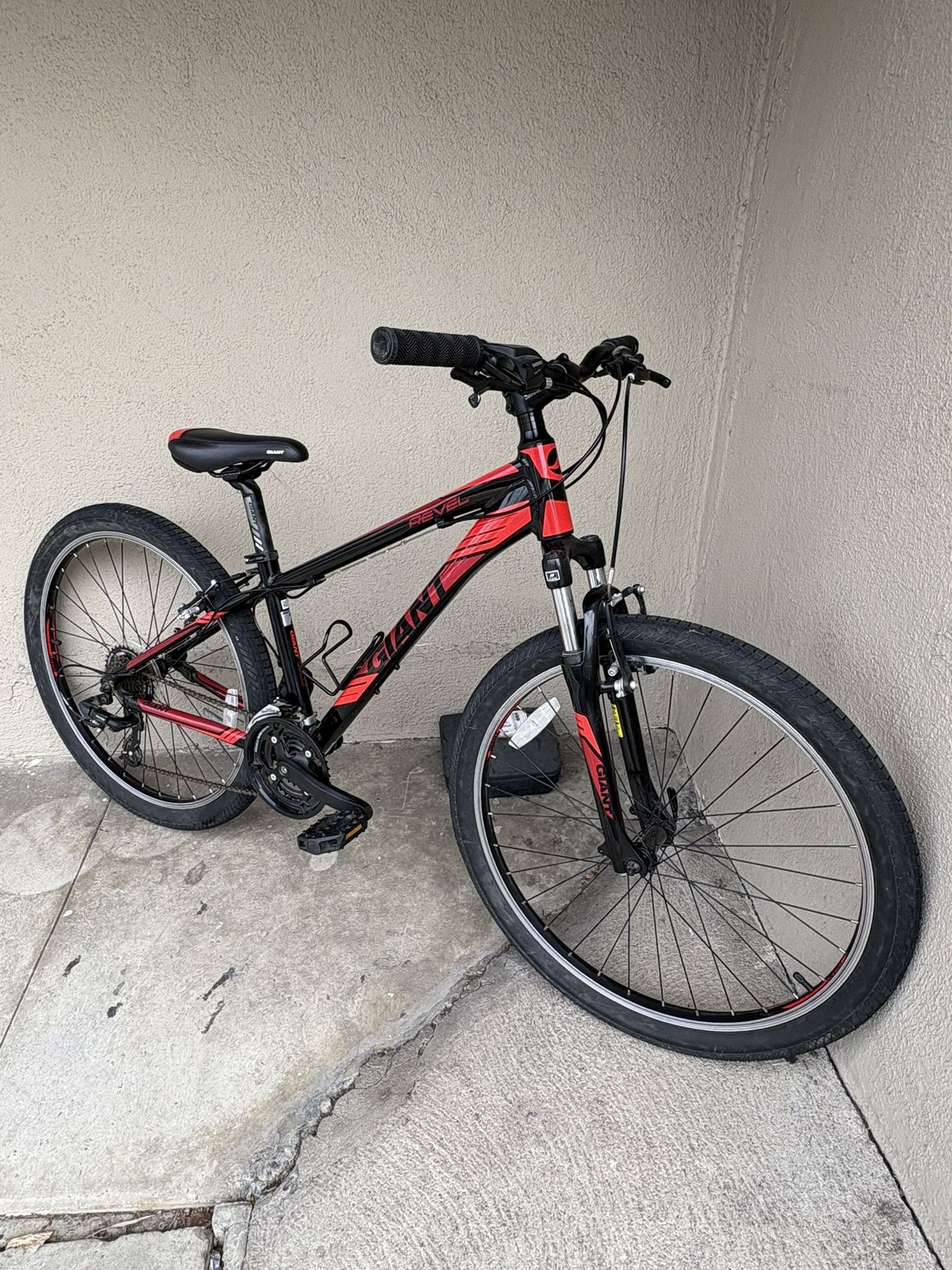 Giant Revel 2 Mountain Bike size XS
