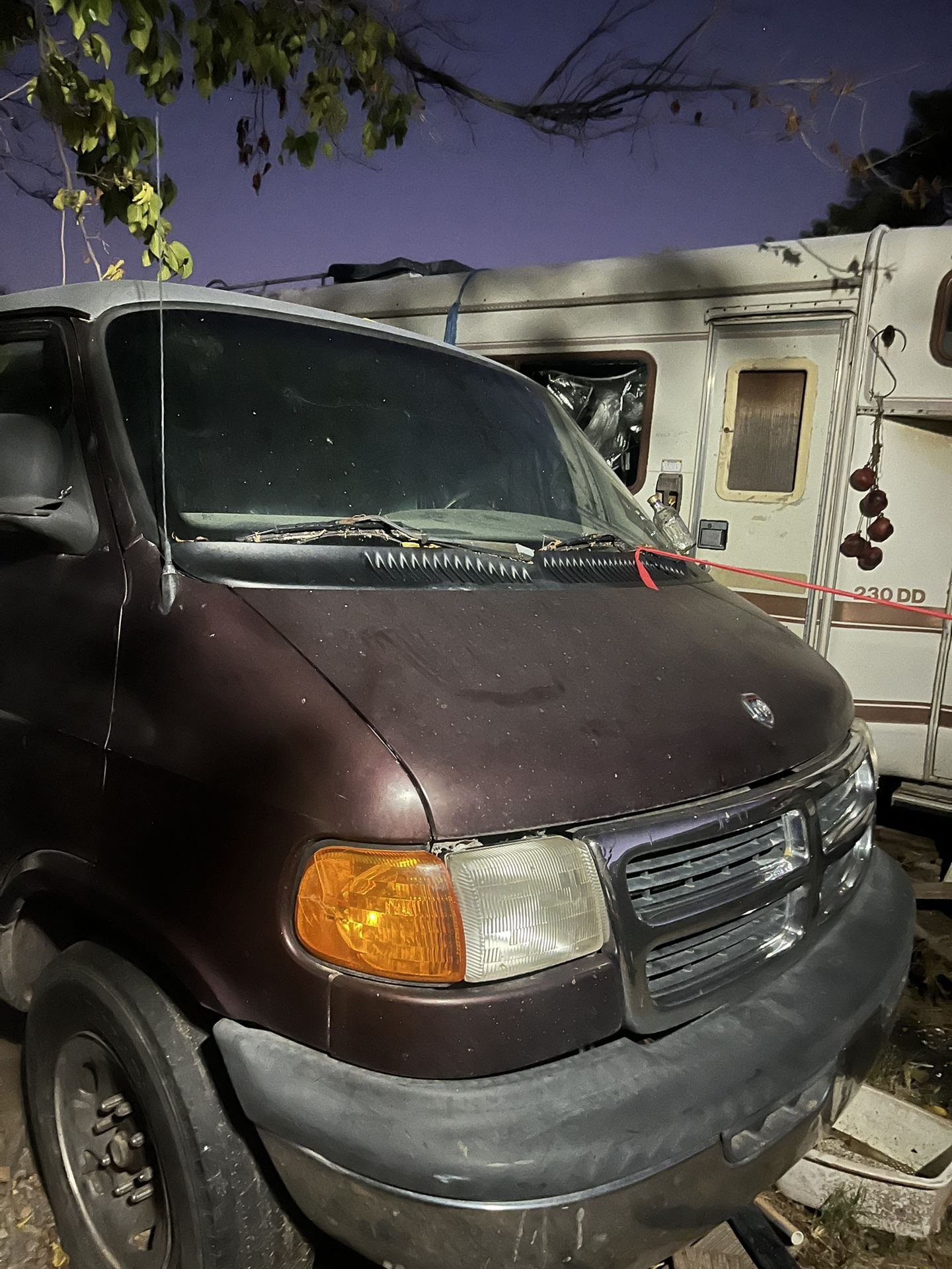 1999 Dodge Extended van
