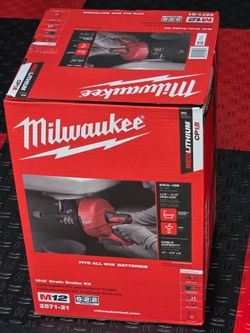 Brand New MILWAUKEE M12 12-V Lithium-Ion Cordless Drain Snake Auger W/ (1) 1.5Ah Battery, 5/16 in. x 25 ft. Cable, Charger, & 5 Gal. Bucket