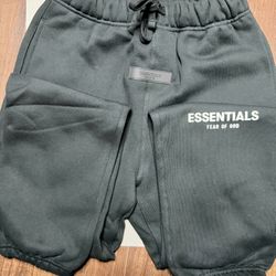 ESSENTIALS FEAR OF GOD