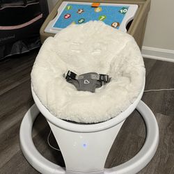 All Set: Munchkin Baby Swing , White Faux Fur seat cover & Travel Carrying Case