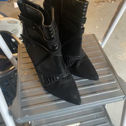 Women’s boots 8.5