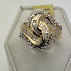 10k Yellow Gold Round And Baguette Diamonds Approximately1 Carat Total Weight Size Size 7