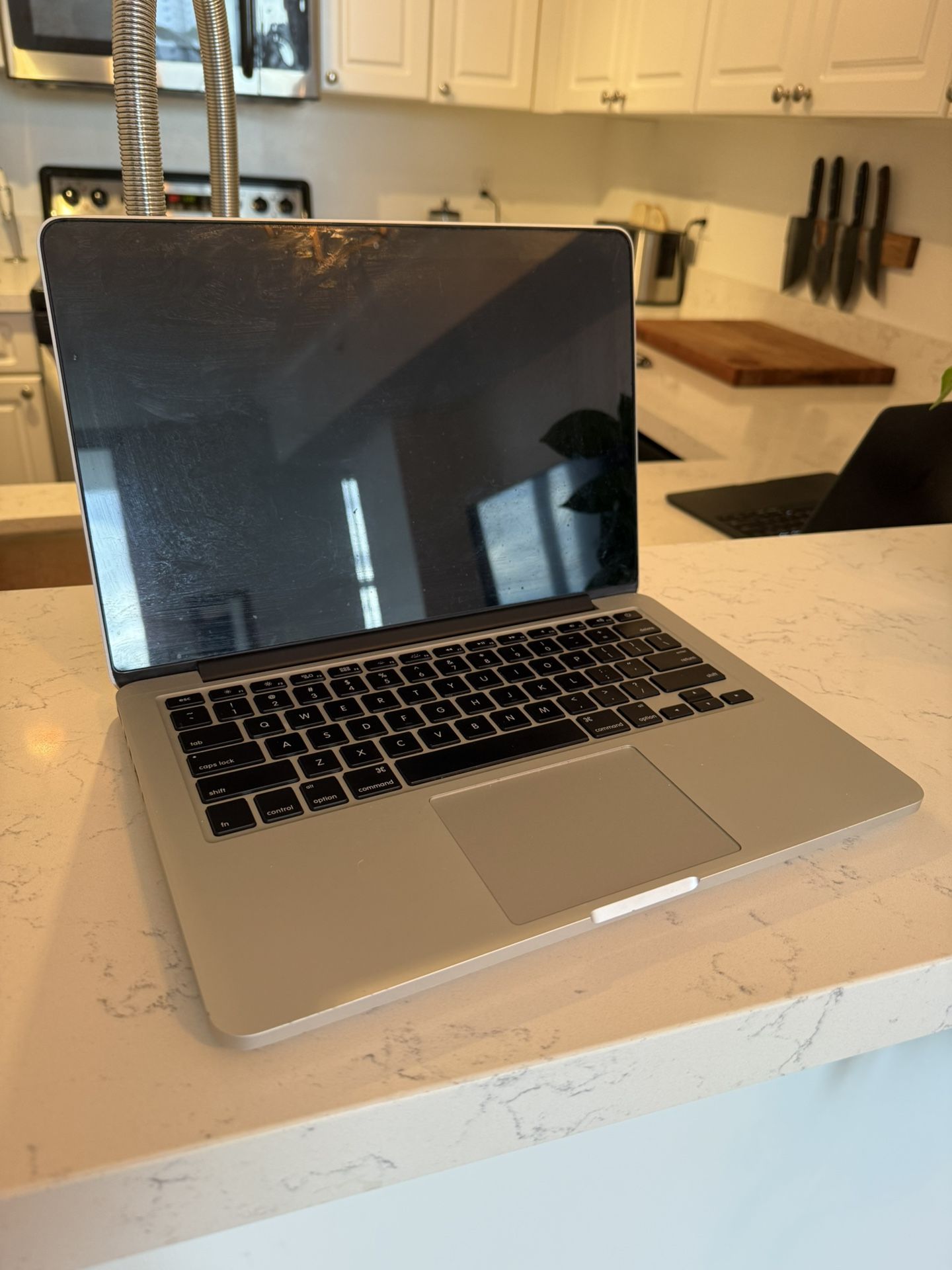 2017 Apple MacBook Pro 13" Laptop Core i7/ 16GB/ 512GB