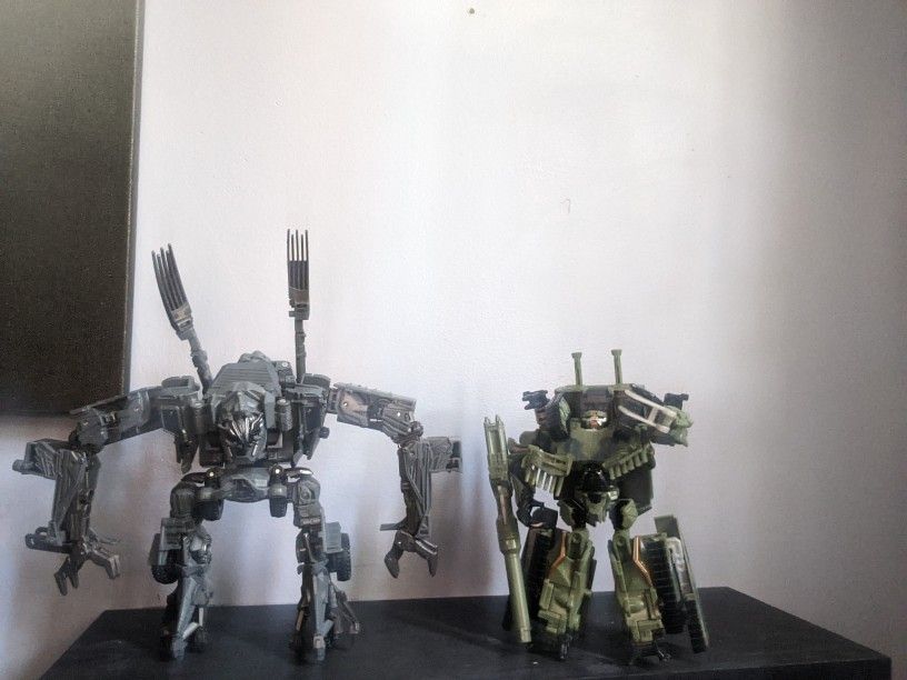 Transformers SS NEST Bonecrusher & TF1 Deluxe Brawl