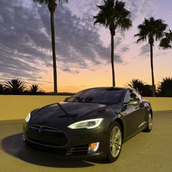 Tesla model S 2015 85