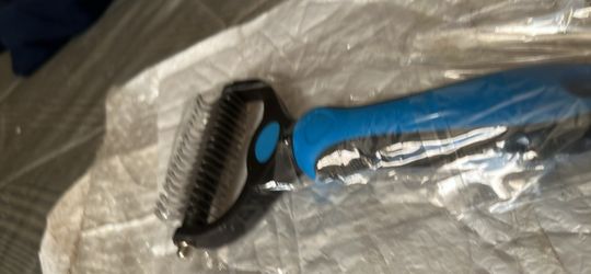 Pet Grooming Deshedding Brush