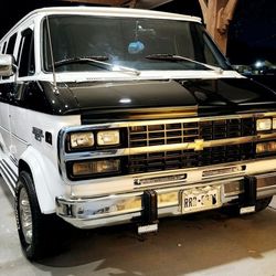 Chevy G20 1994 New Engine New Transmission 