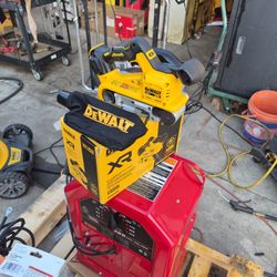 DEWALT
20-Volt Cordless Belt Sander (Tool-Only) STORE PRICE $299