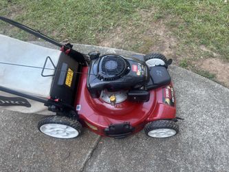 TORO 6.75 / 149cc Kohler. Self Propelled Lawn Mower