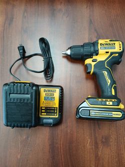 Dewalt drill DCD708