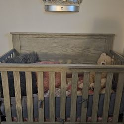 Free Crib!!
