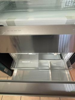 BRAND NEW REFRIGERATOR
