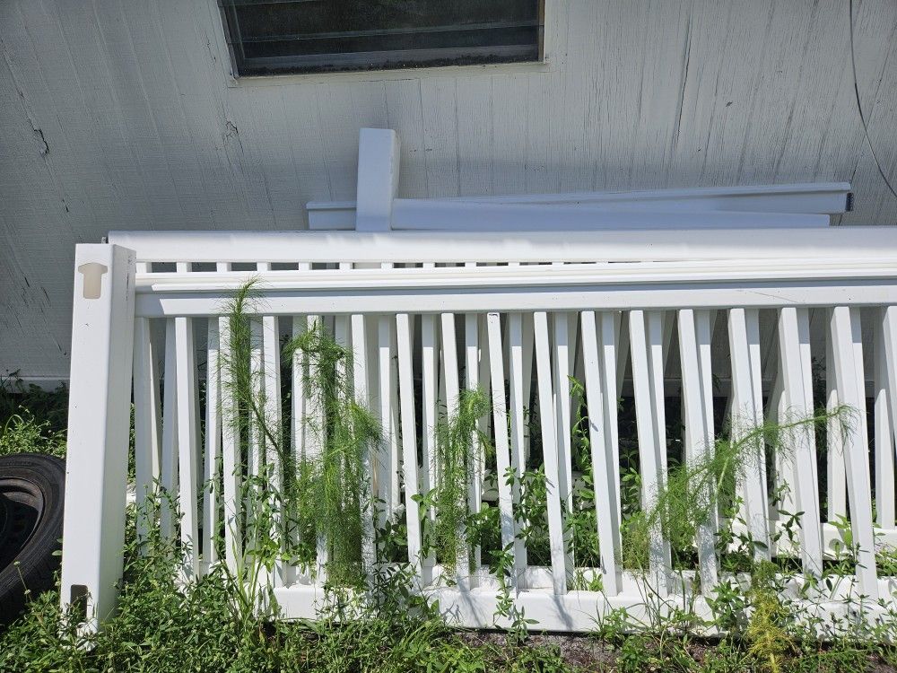 Vinyl Fence White
