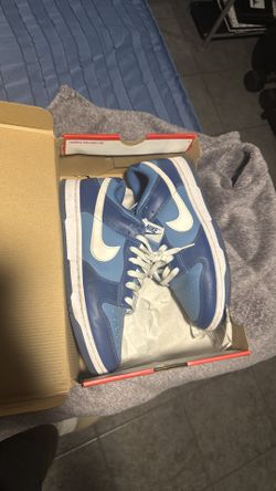 Nike dunks low blue size 8.5