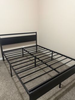 Queen size Metal Platform Bed Frame with Headboard