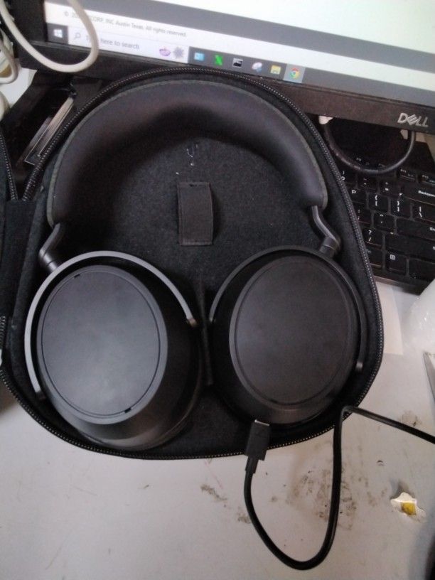 Sennheiser Momentum 4 Bluetooth Over-ear Headphone